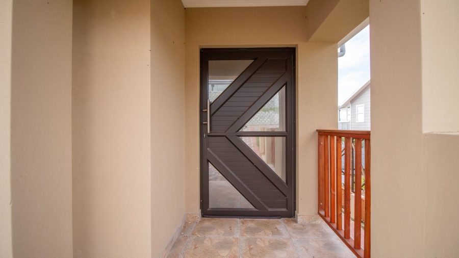 3 Bedroom Property for Sale in Fraaiuitsig Western Cape
